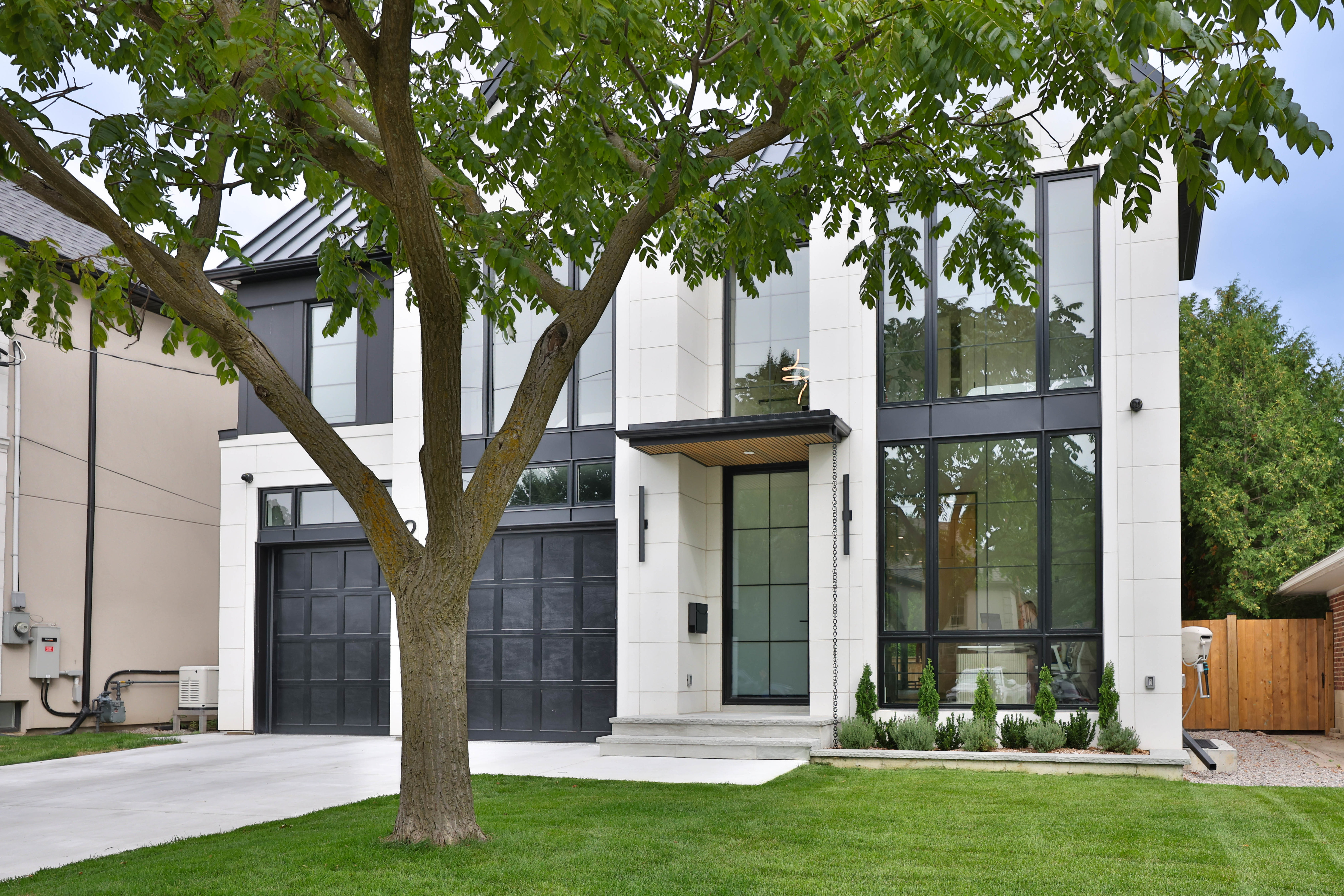 Outdoor Front view 3